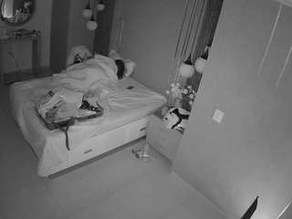 voyeurcam-casa-salsa-bedroom-10