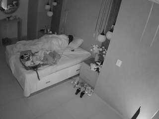 voyeurcam-casa-salsa-bedroom-10