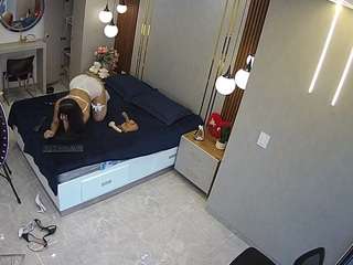 Model ini sedang live sekarang. voyeurcam-casa-salsa-bedroom-10