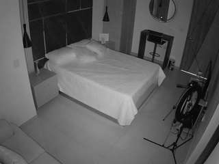 Trianawhite camsoda voyeurcam-casa-salsa-bedroom-11