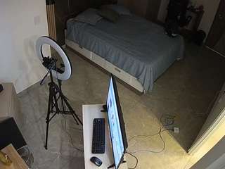 voyeurcam-casa-salsa-bedroom-11