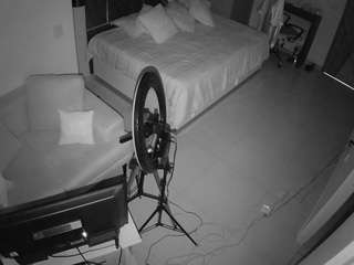 voyeurcam-casa-salsa-bedroom-11