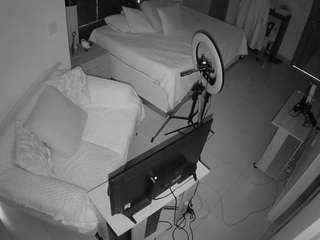 voyeurcam-casa-salsa-bedroom-11