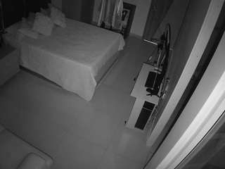 voyeurcam-casa-salsa-bedroom-11