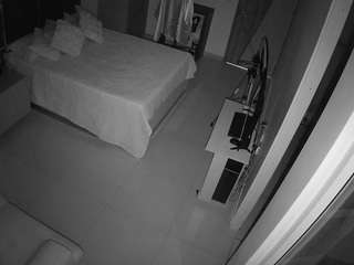 voyeurcam-casa-salsa-bedroom-11