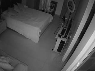 voyeurcam-casa-salsa-bedroom-11