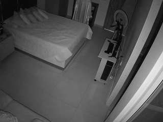 voyeurcam-casa-salsa-bedroom-11