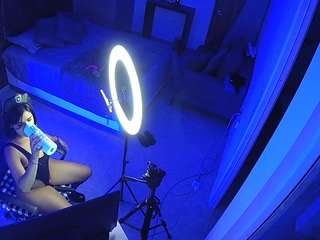 voyeurcam-casa-salsa-bedroom-11