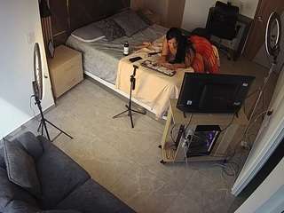 voyeurcam-casa-salsa-bedroom-11