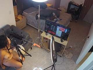 voyeurcam-casa-salsa-bedroom-11
