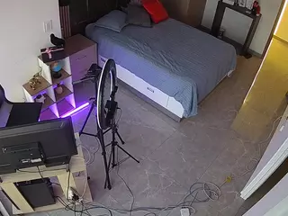 voyeurcam casa salsa bedroom 11's Live Sex Cam Show