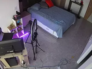 voyeurcam casa salsa bedroom 11's Live Sex Cam Show