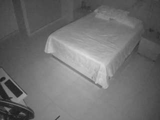 voyeurcam-casa-salsa-bedroom-12