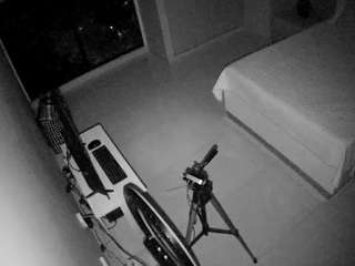 voyeurcam-casa-salsa-bedroom-12