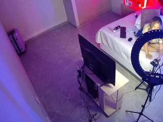 voyeurcam-casa-salsa-bedroom-12