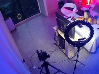 voyeurcam-casa-salsa-bedroom-12