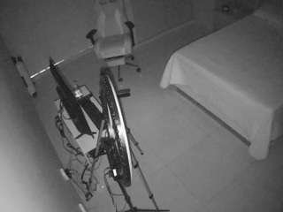 voyeurcam-casa-salsa-bedroom-12
