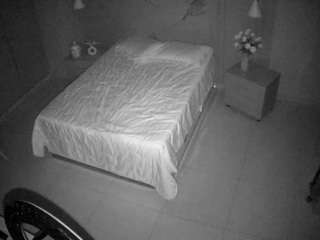voyeurcam-casa-salsa-bedroom-12