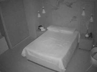 voyeurcam-casa-salsa-bedroom-12 camsoda