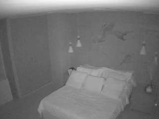 voyeurcam-casa-salsa-bedroom-12