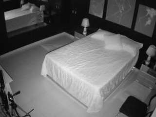 voyeurcam-casa-salsa-bedroom-13