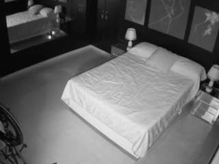 voyeurcam-casa-salsa-bedroom-13