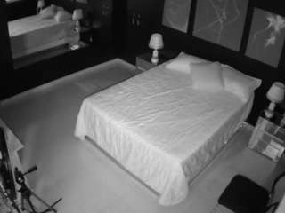 voyeurcam-casa-salsa-bedroom-13