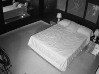 voyeurcam-casa-salsa-bedroom-13