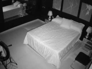 voyeurcam-casa-salsa-bedroom-13