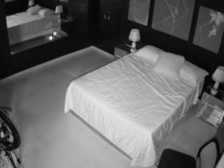 voyeurcam-casa-salsa-bedroom-13