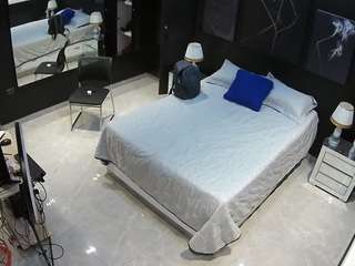 voyeurcam-casa-salsa-bedroom-13