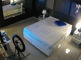 voyeurcam-casa-salsa-bedroom-13