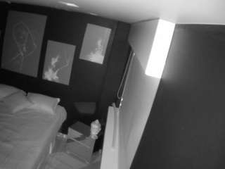 voyeurcam-casa-salsa-bedroom-13