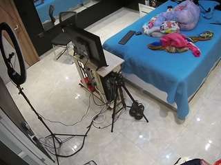 voyeurcam-casa-salsa-bedroom-13