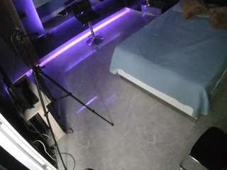 voyeurcam-casa-salsa-bedroom-13