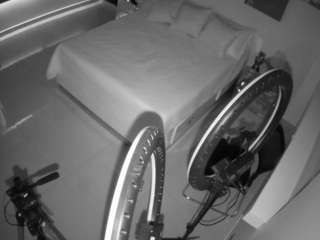 voyeurcam-casa-salsa-bedroom-13