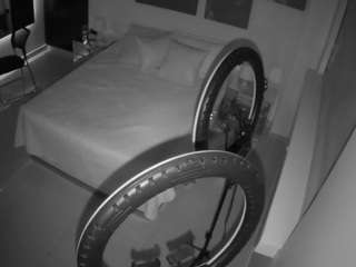 voyeurcam-casa-salsa-bedroom-13