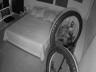 voyeurcam-casa-salsa-bedroom-13