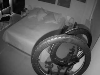 voyeurcam-casa-salsa-bedroom-13