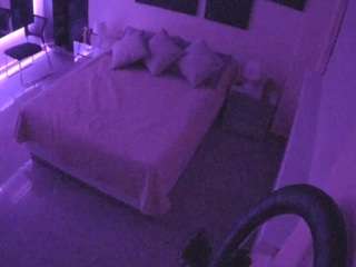 voyeurcam-casa-salsa-bedroom-13