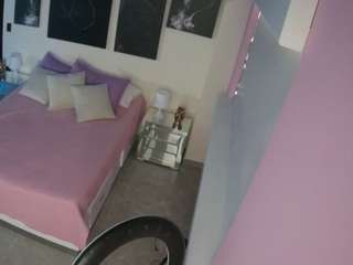voyeurcam-casa-salsa-bedroom-13
