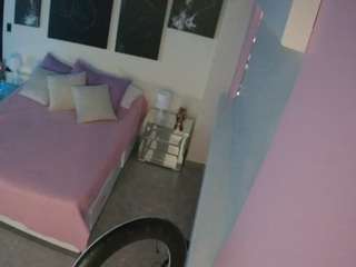 voyeurcam-casa-salsa-bedroom-13