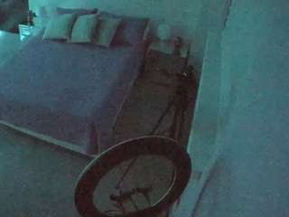 voyeurcam-casa-salsa-bedroom-13