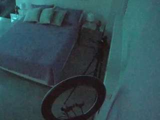 voyeurcam-casa-salsa-bedroom-13