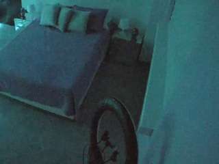 voyeurcam-casa-salsa-bedroom-13