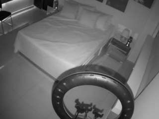 voyeurcam-casa-salsa-bedroom-13