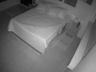 voyeurcam-casa-salsa-bedroom-13