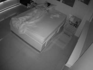 voyeurcam-casa-salsa-bedroom-13