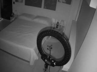 voyeurcam-casa-salsa-bedroom-13