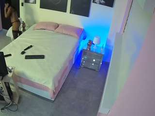 voyeurcam-casa-salsa-bedroom-13
